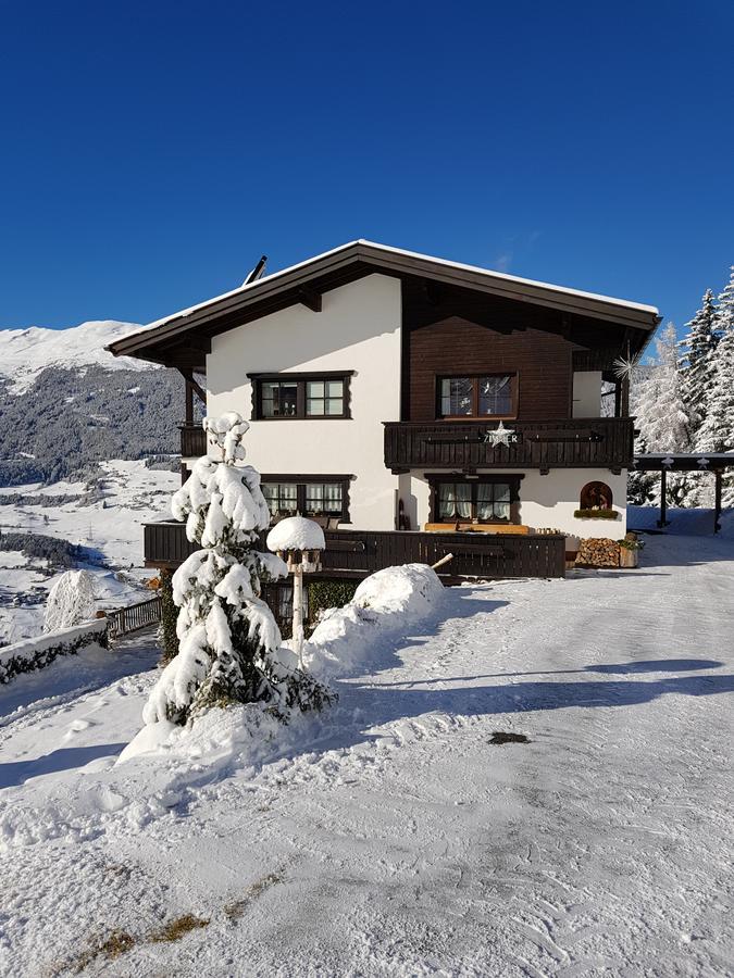 イェルツェンスHaus Auerアパートメント エクステリア 写真
